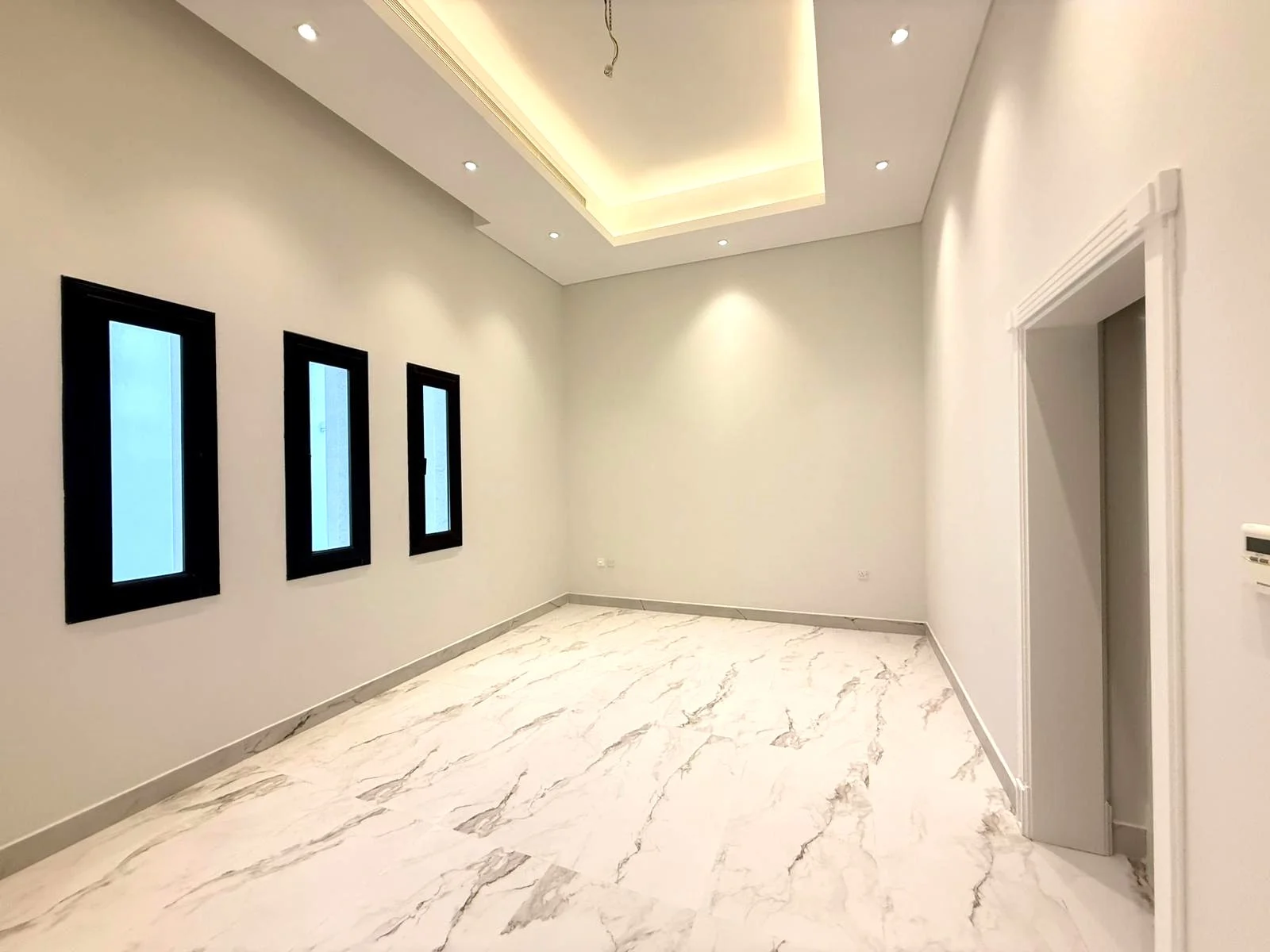 ULTRA-LUXURY CORNER 8BR VILLA WITH POOL & JACUZZI