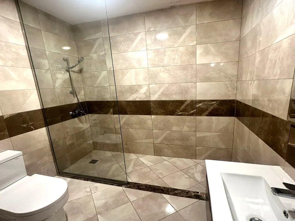 HOT DEAL 2BHK | CLOSE TO STADIUM | SPACIOUS LAYOUT