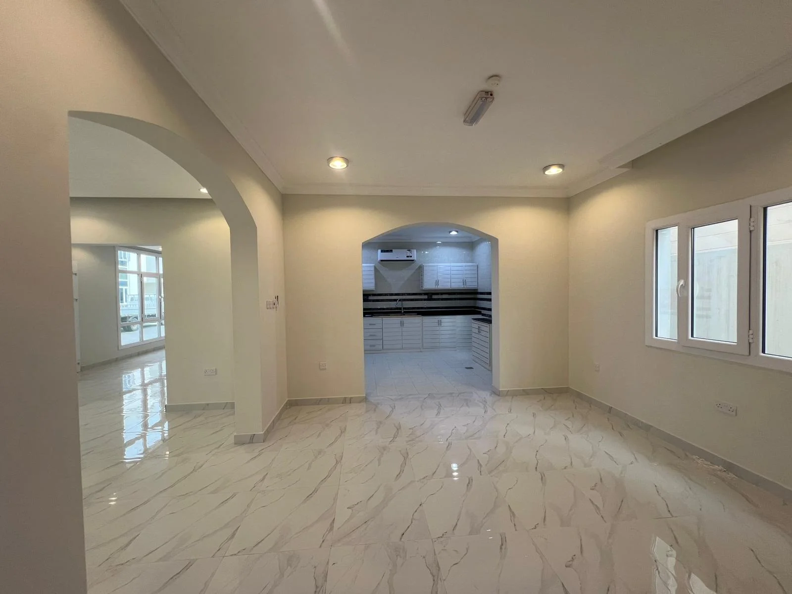 Spacious 5-Bedroom UF Villa for Rent in Muraikh