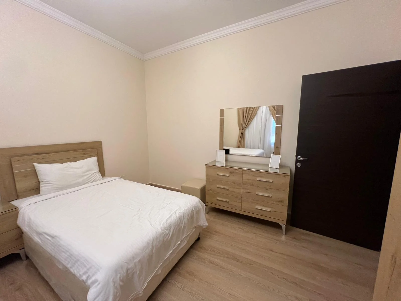 Luxury 4BHK Fully Furnished Villa in a Compound – Ain Khaled