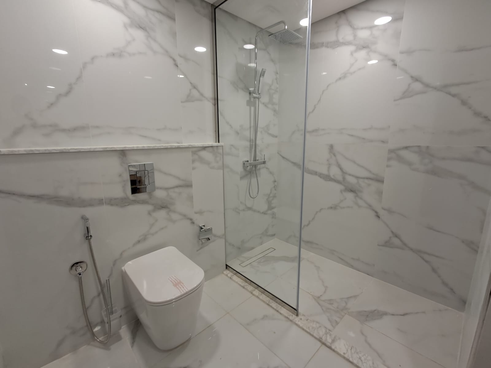 First resident | 2 bedroom | high floor | sea view