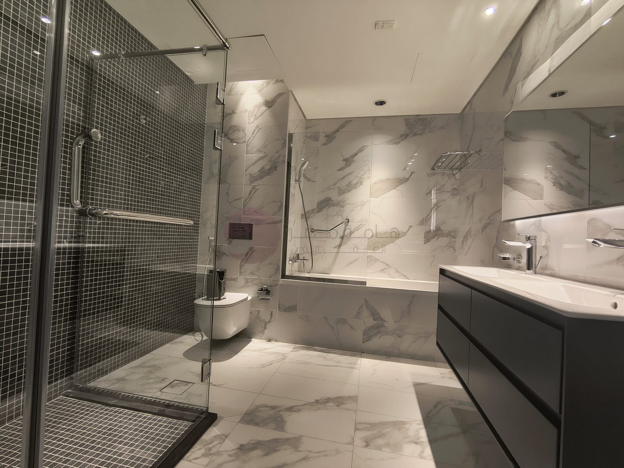 Unfurnished 2 Bedroom Apartment for Sale in Crystal Residence