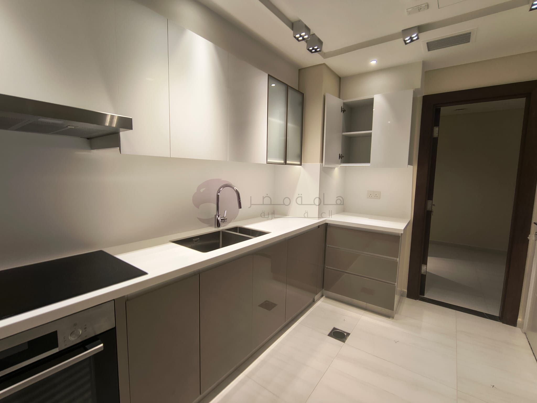 Unfurnished 2 Bedroom Apartment for Sale in Crystal Residence