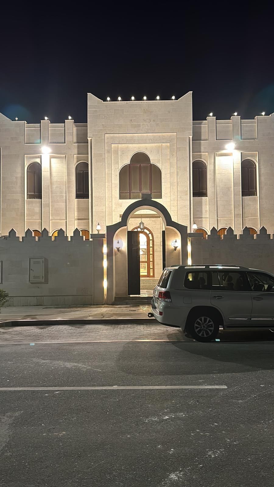 Luxury 7-Bedroom Standalone Villa in Lusail - view 1