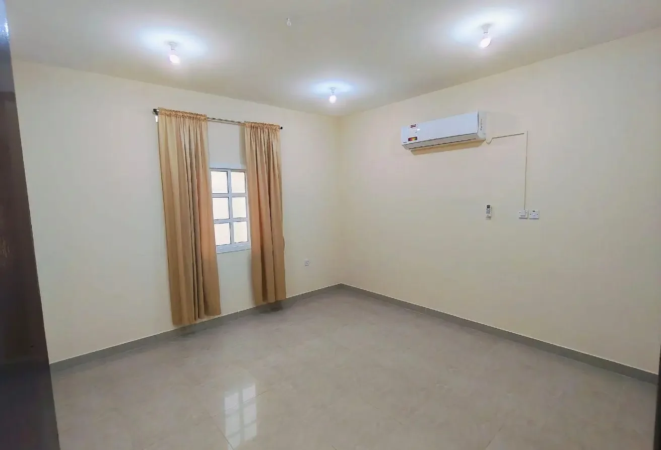 Neat Standalone Villa | 05 Bedrooms + Majlis