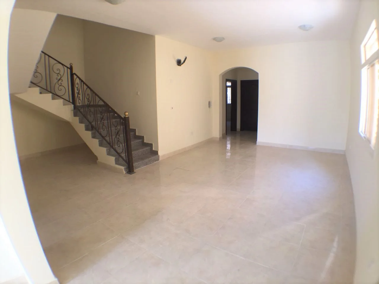 UF 6BR SA VILLA| PRIME LOCATION| MARKHIYA