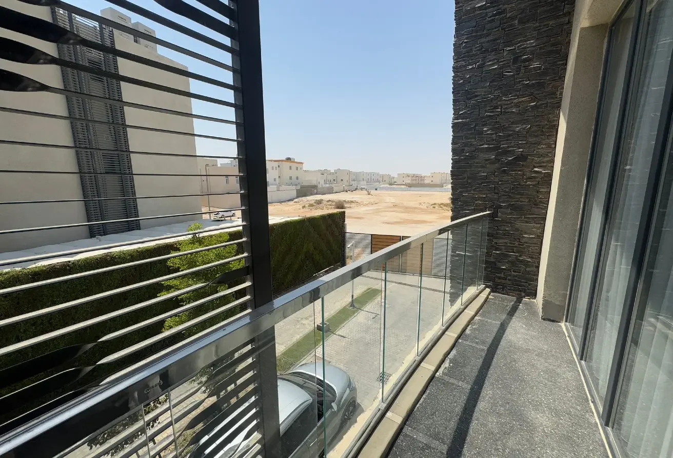 LUXURIOUS COMPOUND VILLA| 05 MASTER BEDROOMS| 450