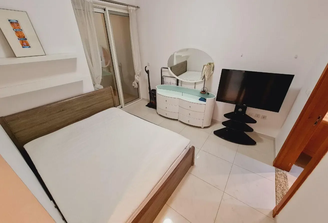 Furnished | 2 Bed | VB | Balcony | 10K | Sea view