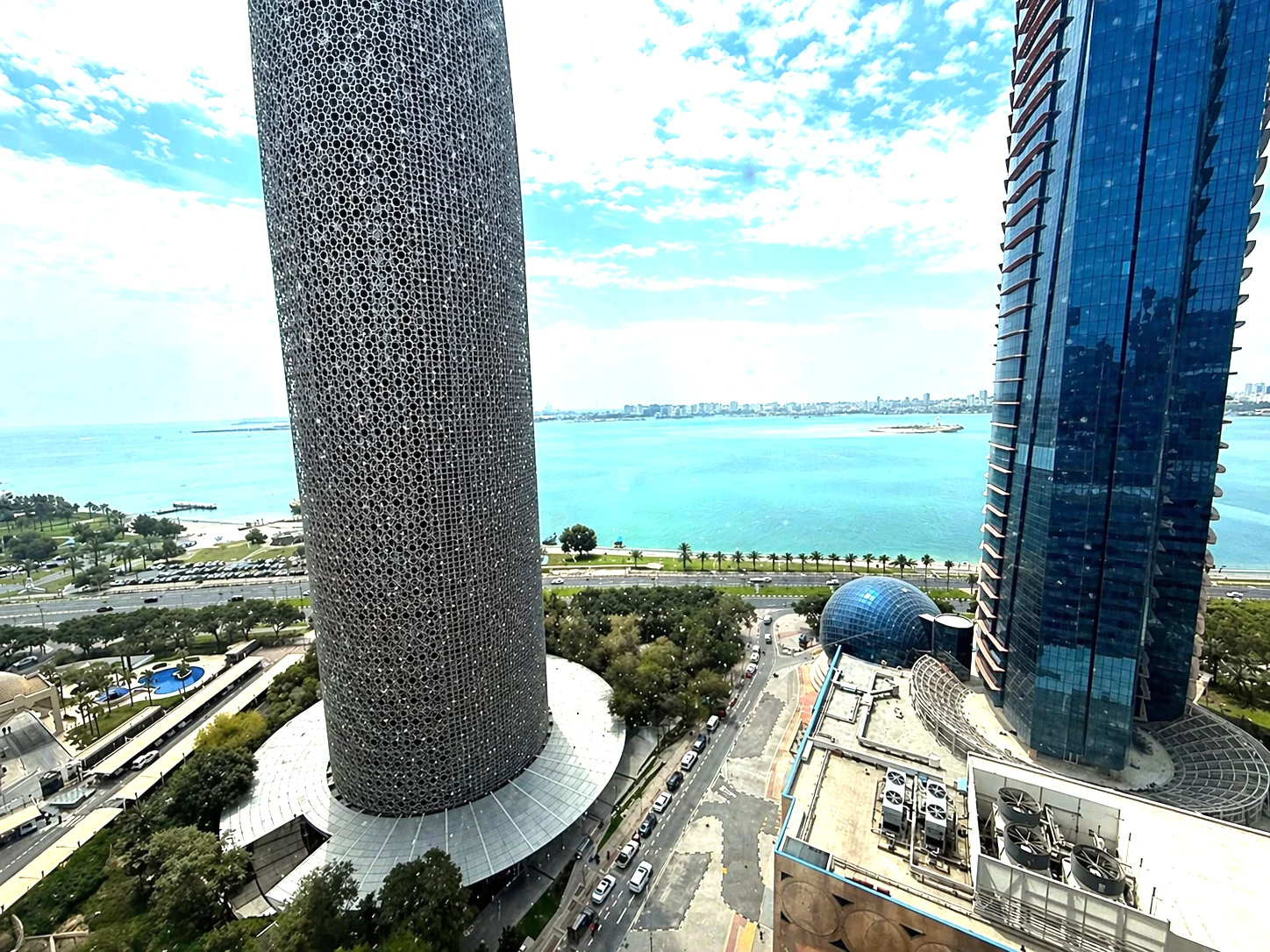 SEA VIEW OFFICE | FULLY FURNISHED | 210 SQM |