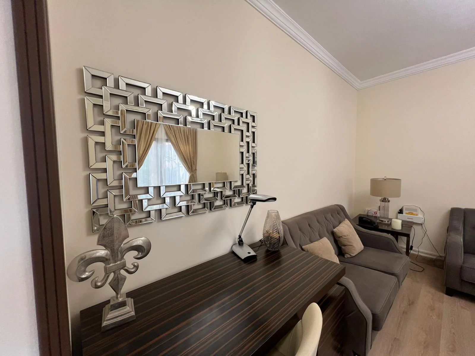 Luxury 4BHK Fully Furnished Villa in a Compound – Ain Khaled - view 2