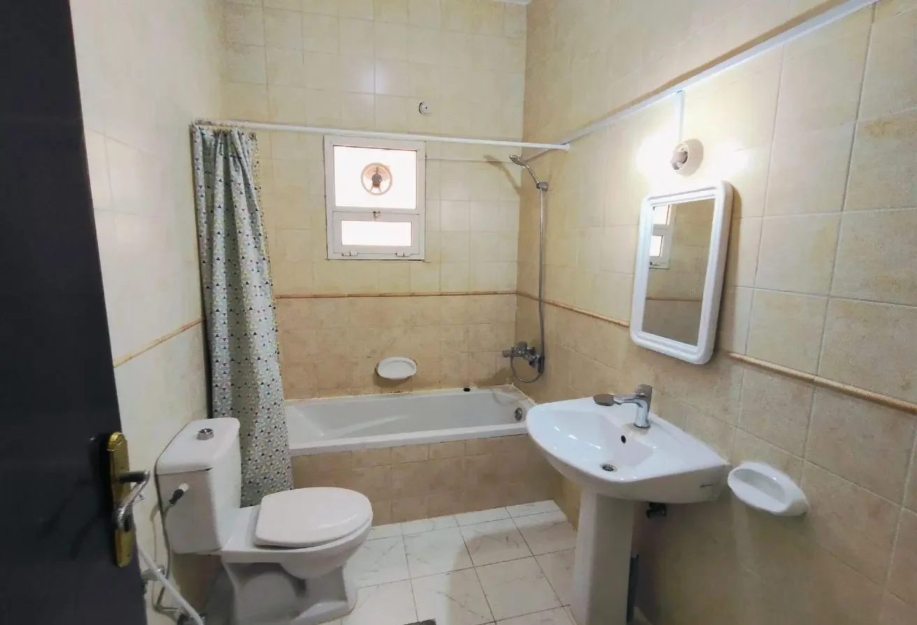 Neat Standalone Villa | 05 Bedrooms + Majlis