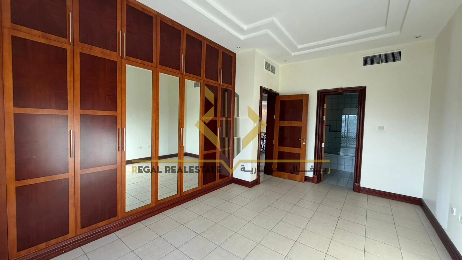 Experience spacious and elegant family living in this unfurnished villa - view 1