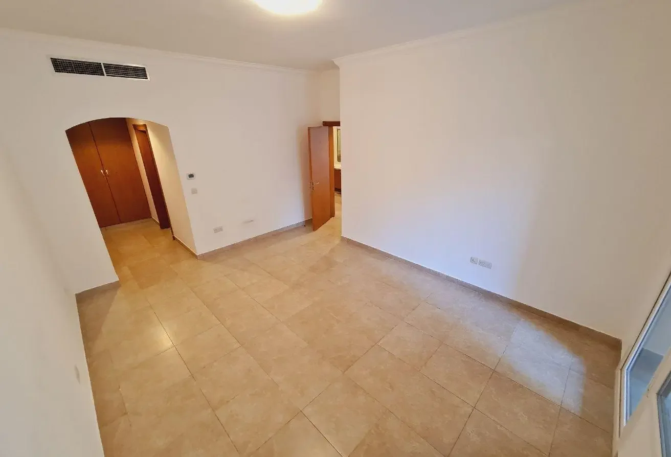 2 Bed | Semi | Balcony | Porto Arabia | 10000