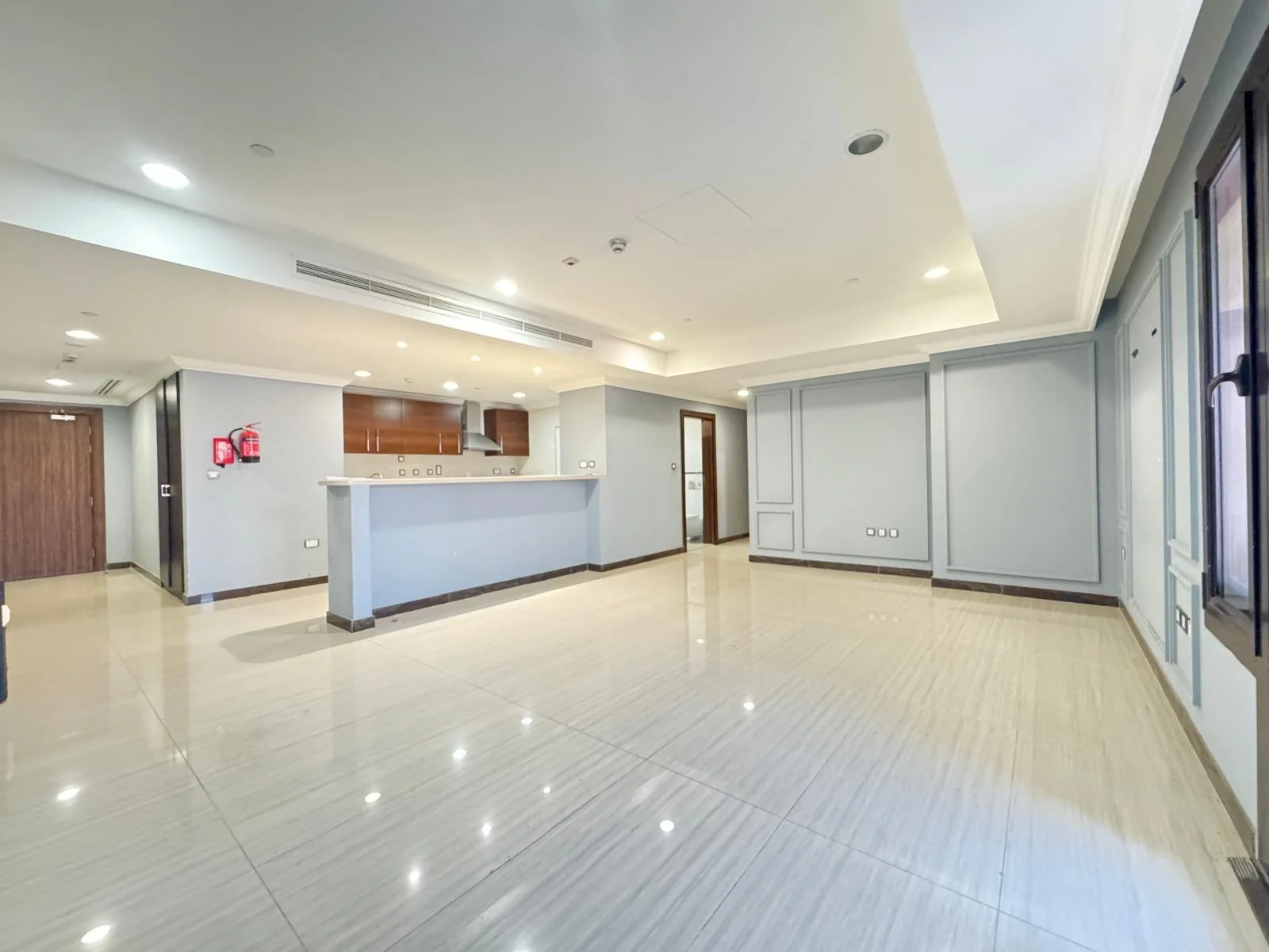 STYLISH MARINA LIVING – SPACIOUS 2BHK APT+BALCONY
