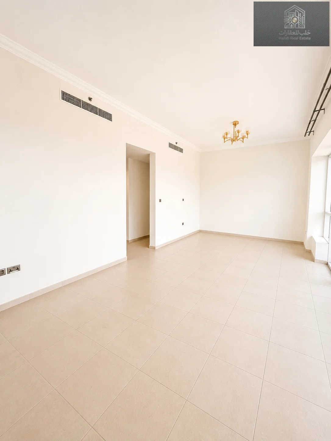 Modern 3-bedroom semi-furnished apartment in Marina 5, Lusail Marina Heights - view 1