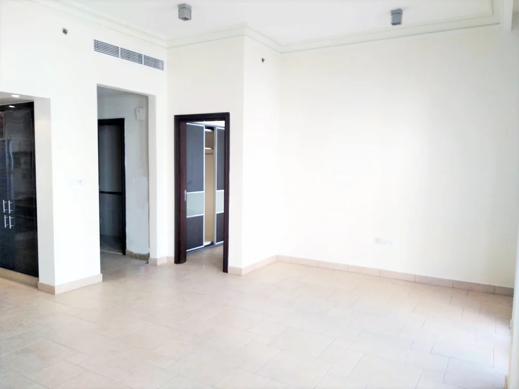 AMAZING SF 1BHK APT WITH BALCONY