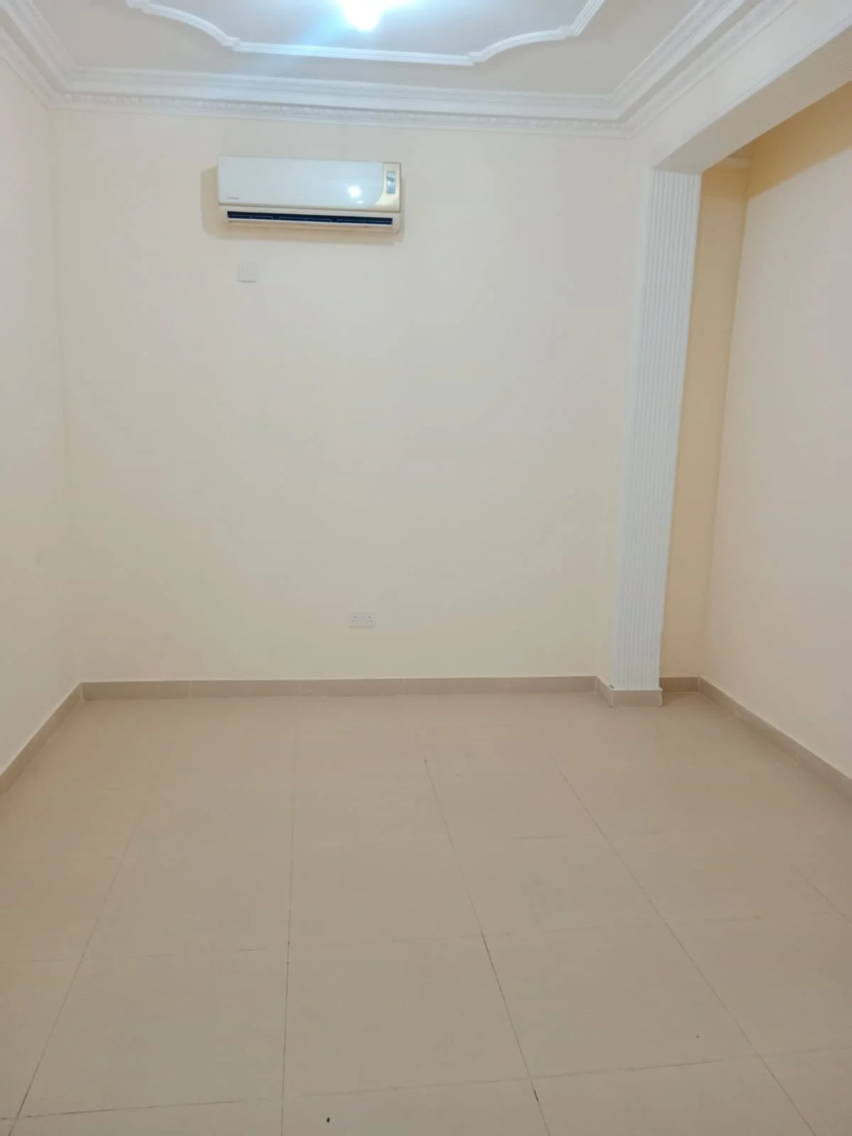 1-Bedroom Apartment for Rent in Aziziyah | 160 sqm | Split A/C Included