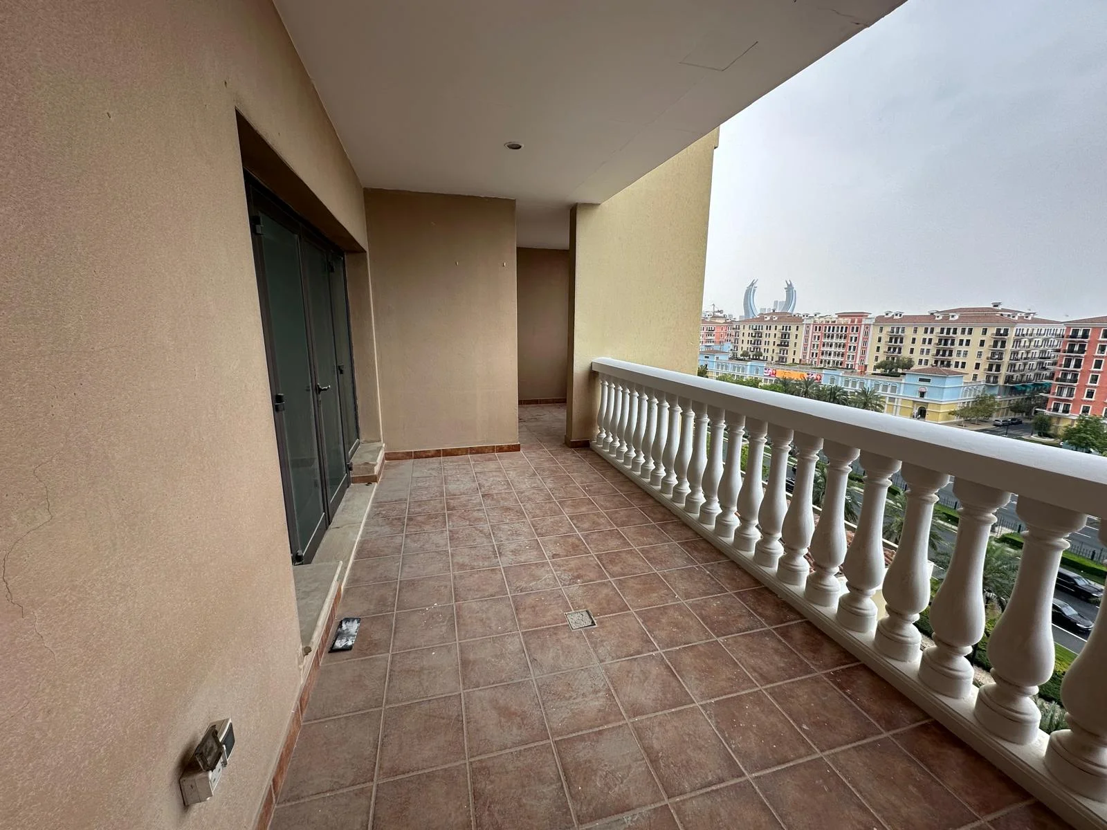 Amazing 2BHK for sell in Porto arabia