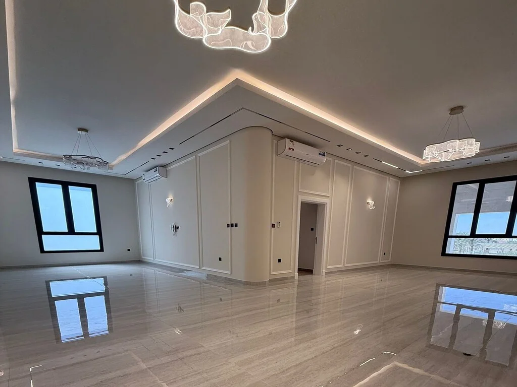 EXCLUSIVE HIGH-END SPACIOUS MODERN VILLA