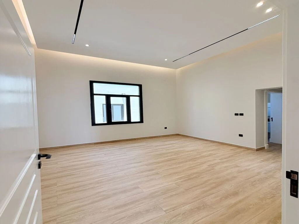MODERN NEW CORNER 7BR VILLA+LIFT| PRIME LOCATION