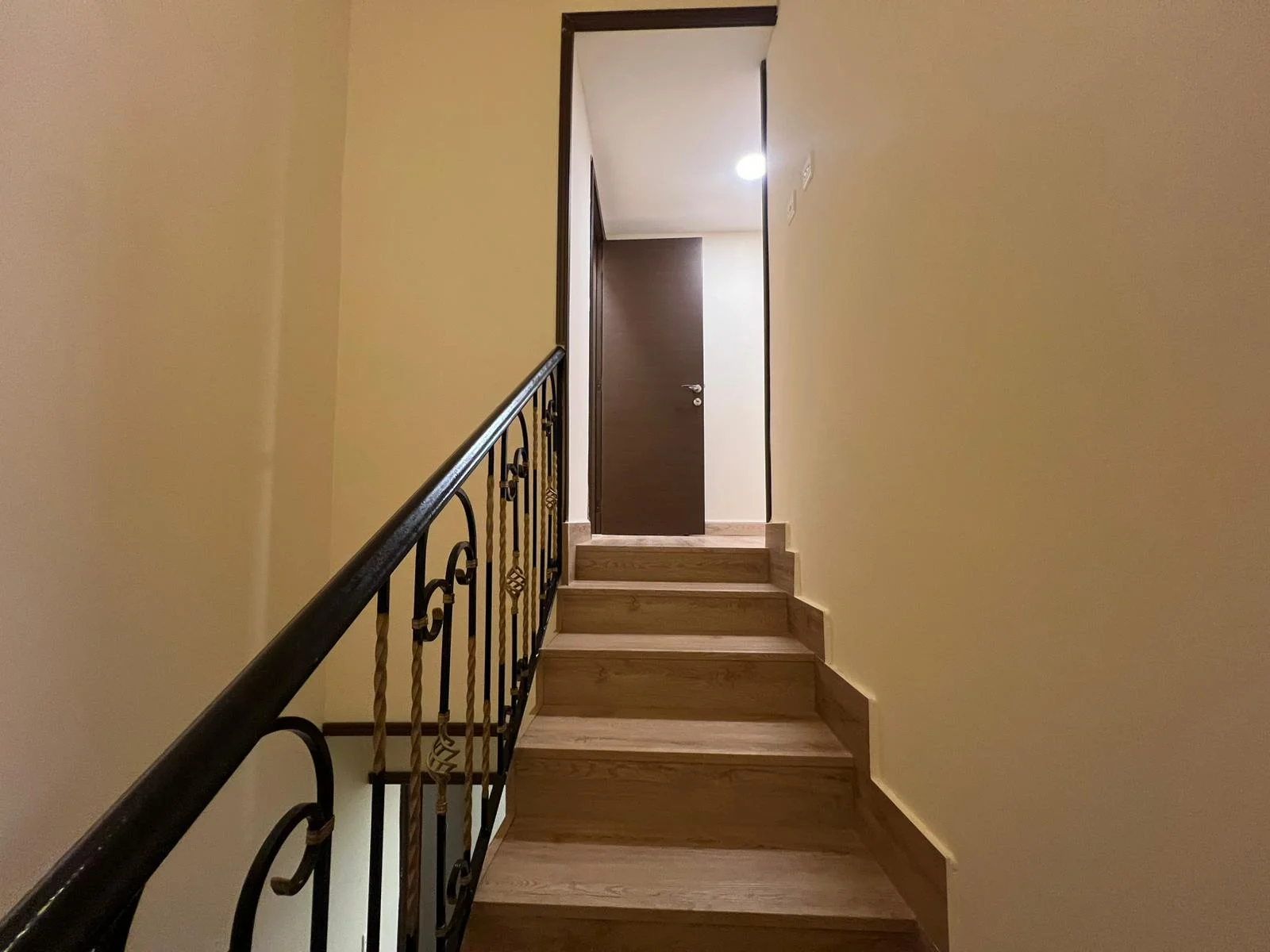 Spacious Fully Furnished 3BHK Duplex in Ain Khaled