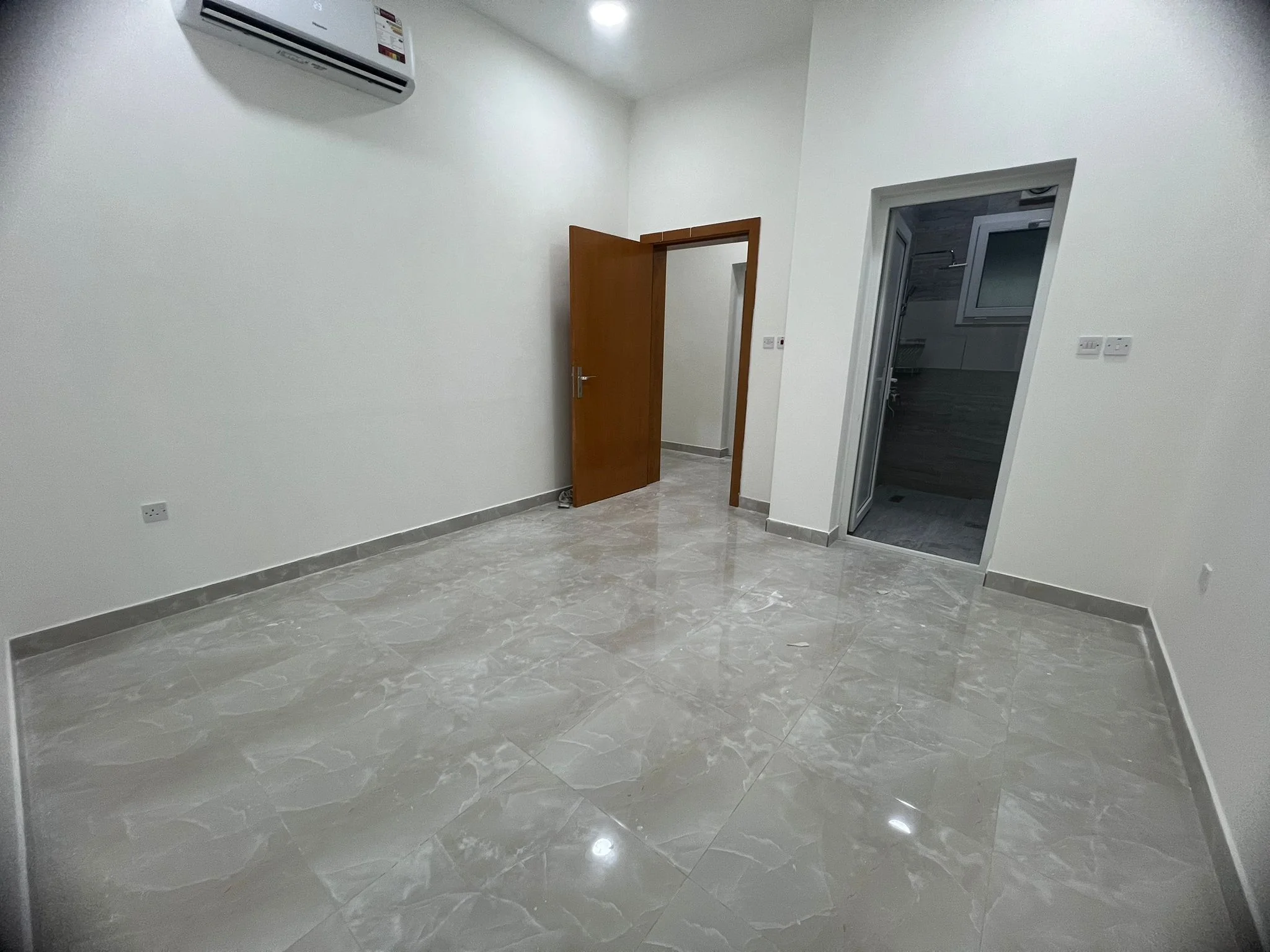 Spacious 2-Bedroom Apartment in Al Aziziyah