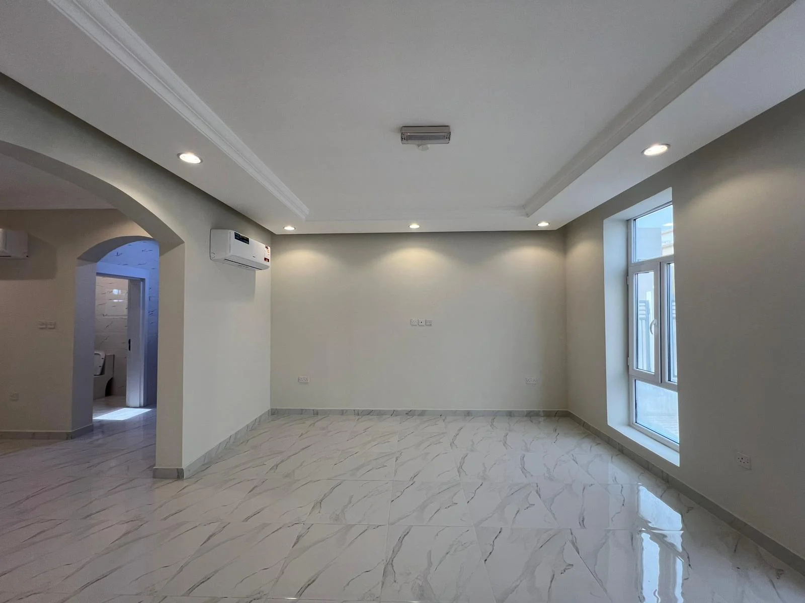 Spacious 5-Bedroom UF Villa for Rent in Muraikh
