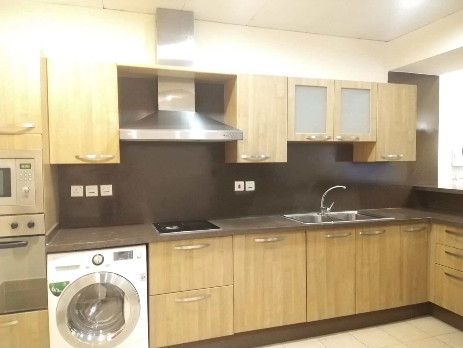 STUNNING FURNISHED 2BHK APT - WEST BAY