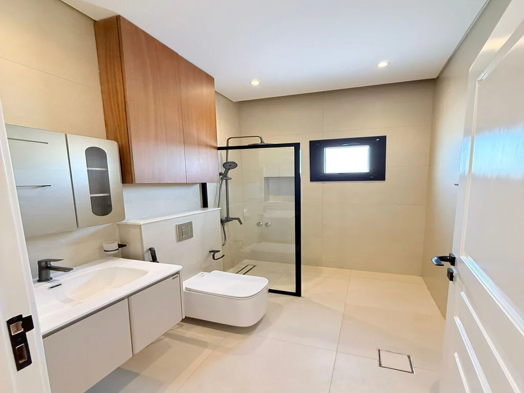 MODERN NEW CORNER 7BR VILLA+LIFT| PRIME LOCATION