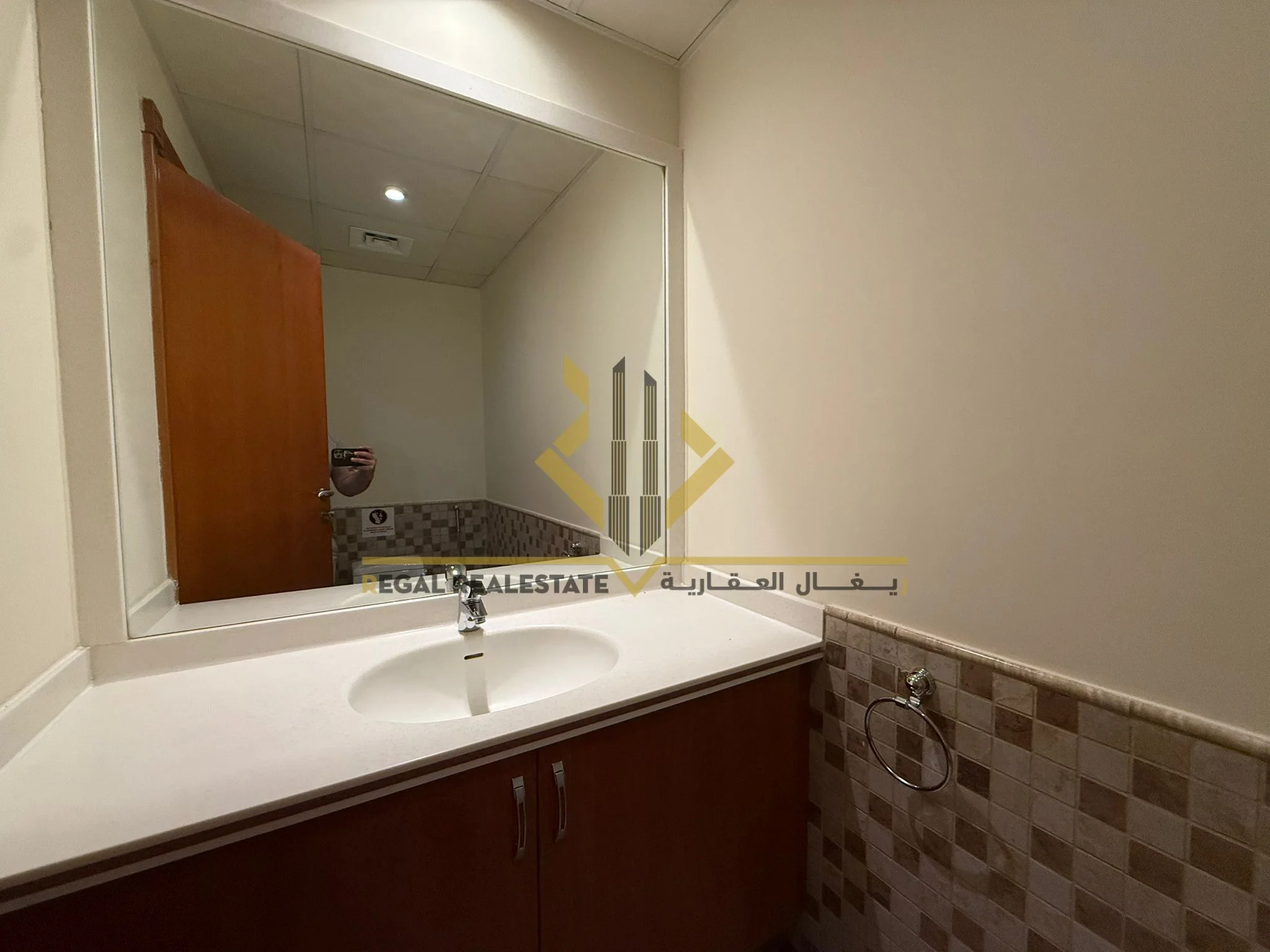 1BHK in porto arabia for 7900 INC Bills