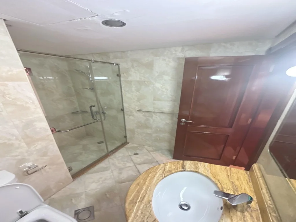 Spacious Furnished 3BHK Apartment + Pool & Gym in Bin Mahmoud