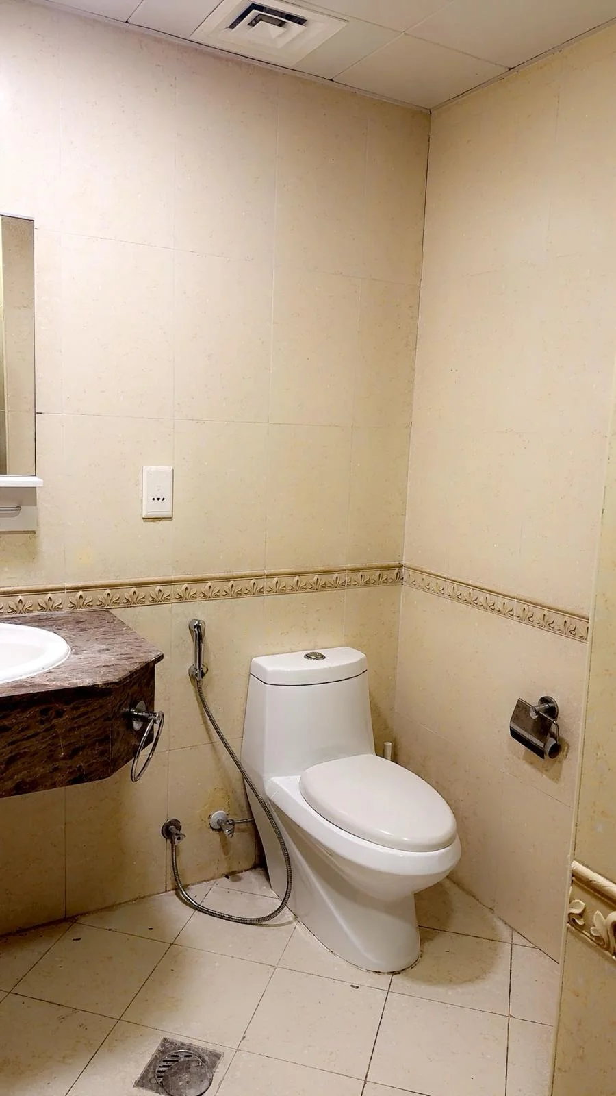 Spacious Semi-Furnished Studio - in the Pearl