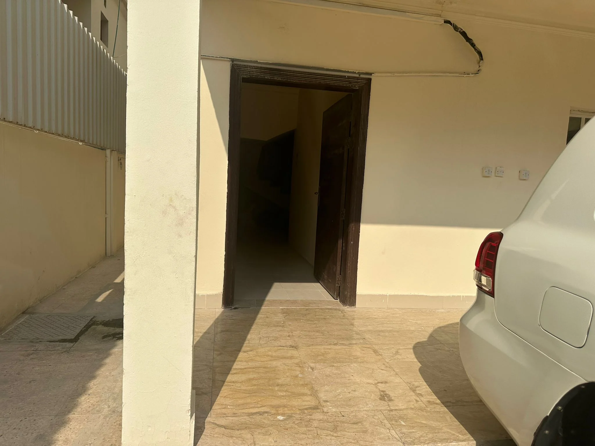 One-Bedroom Apartment for Rent | 78 sqm | With Split A/C