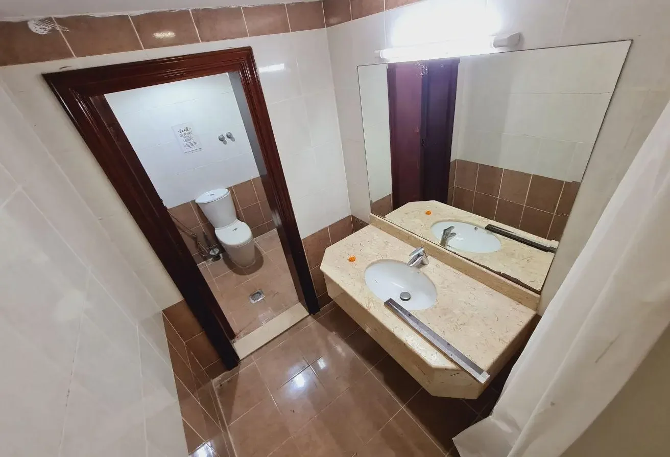5 Bed | 5 Bath | Old Airport | QAR 10,000 | Flat