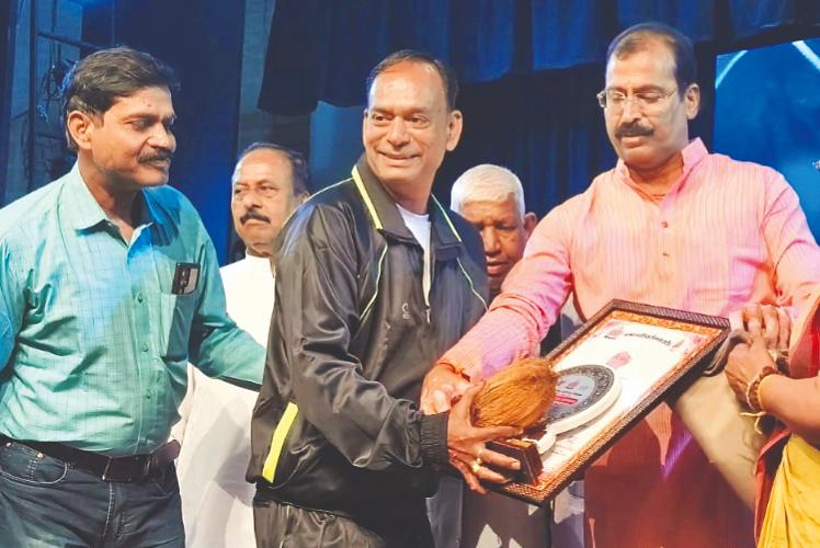 एरोबिक्स और जुंबा सिखाने पर सम्मान