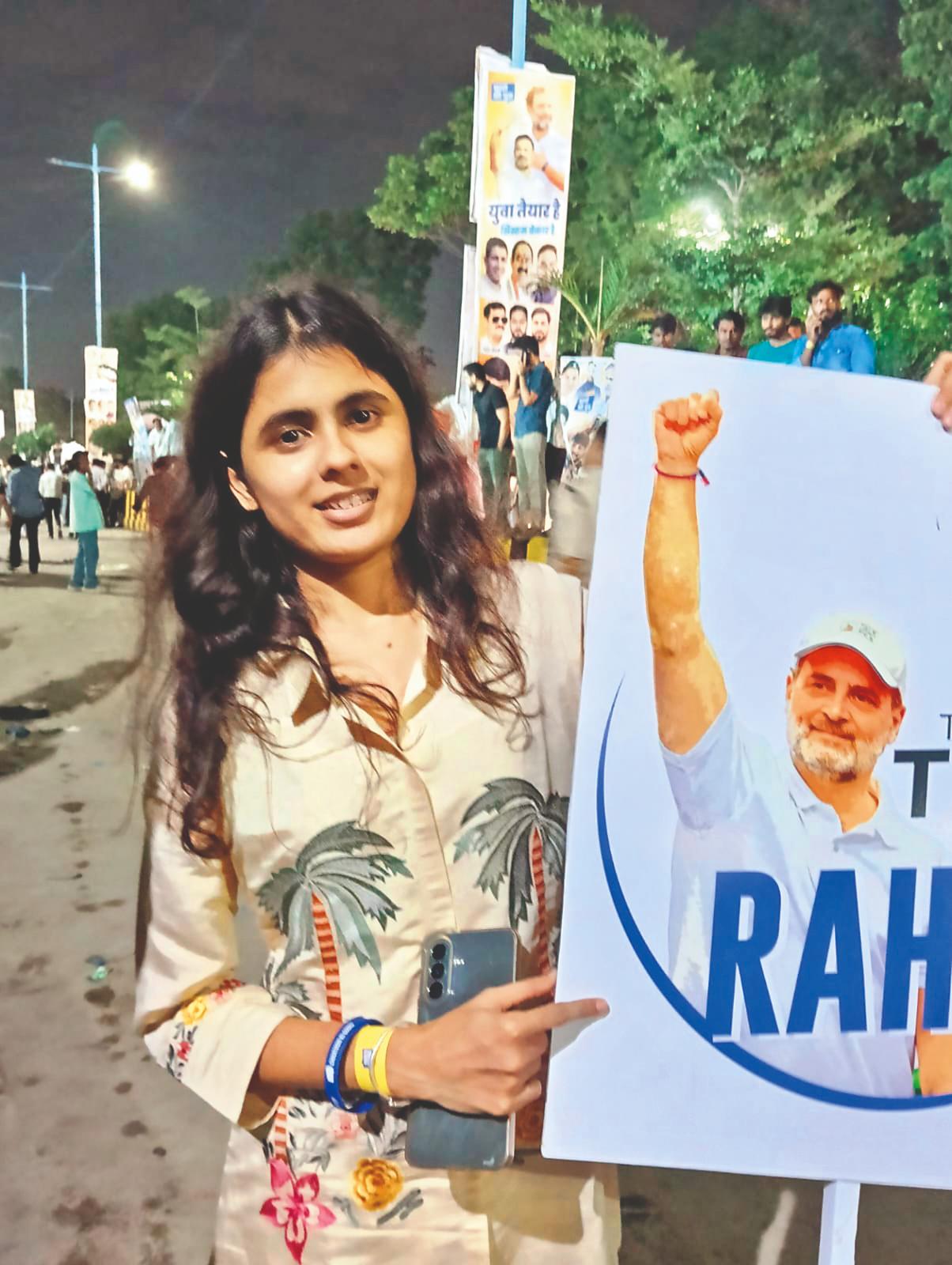 अंधभक्तों को पढ़ाने आए राहुल गांधी...!