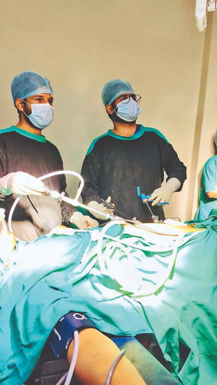 मेगा सेहत जांच कैंप में सर्जरी
