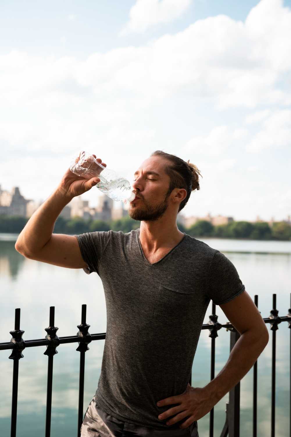 Split image showing an athlete exercising in heat and drinking water