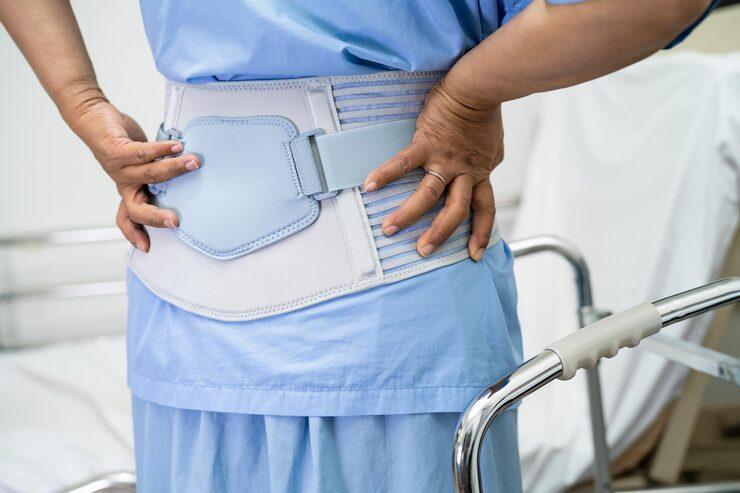 
When osteoarthritis has badly deteriorated the cartilage, making it uncomfortable and stiff, hip replacement is usually the best option.
There are a lot of different kinds of surgery that can be done to replace a hip.
There are various ways to accomplish it, and the best one depends on how bad the damage is.
1. Total Hip Replacement
2. Replacing part of the hip
3. Resurfacing the hip
People usually receive hip replacement surgery when they are asleep or under general anesthesia. Here are the steps:
The treatment usually lasts one to two hours. More and more doctors are employing techniques that make little cuts and are not very invasive. This helps the healing process go faster.
Hip replacement is a complicated procedure that has a lot of risks, yet serious problems are not common. One risk is getting an infection at the site of the surgery.
![patient wearing waist band post-surgery