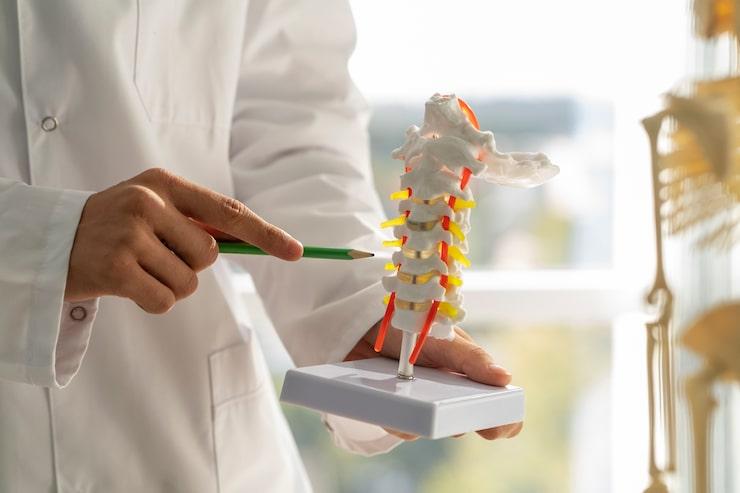 doctor explaining osteonecrosis
