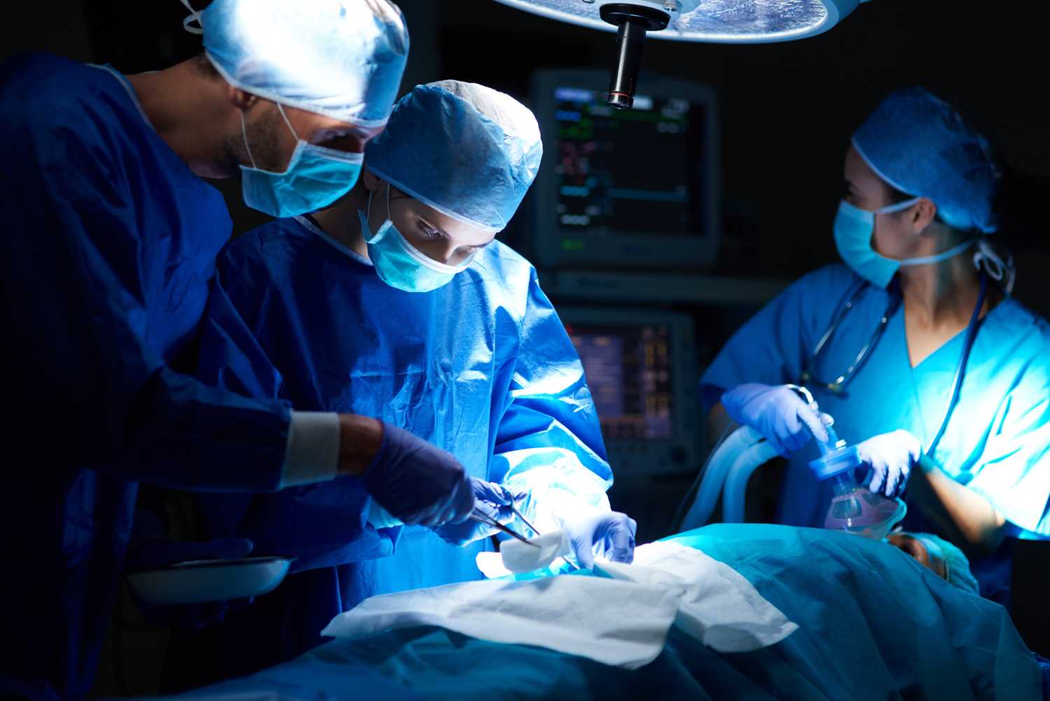 Living vs. Deceased Donor Transplants: What Patients Should Know