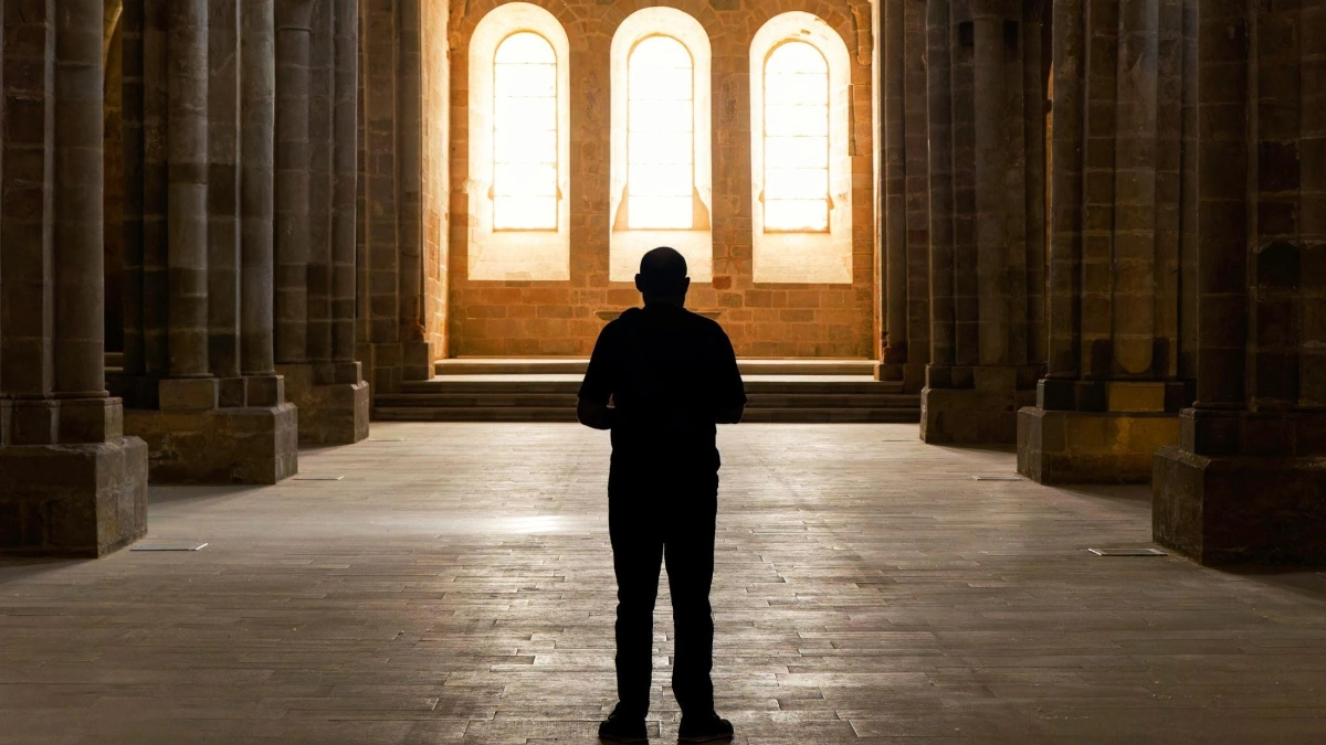 Esgotamento Emocional no Ministério: Por Que Tantos Pregadores Estão Desistindo em Silêncio