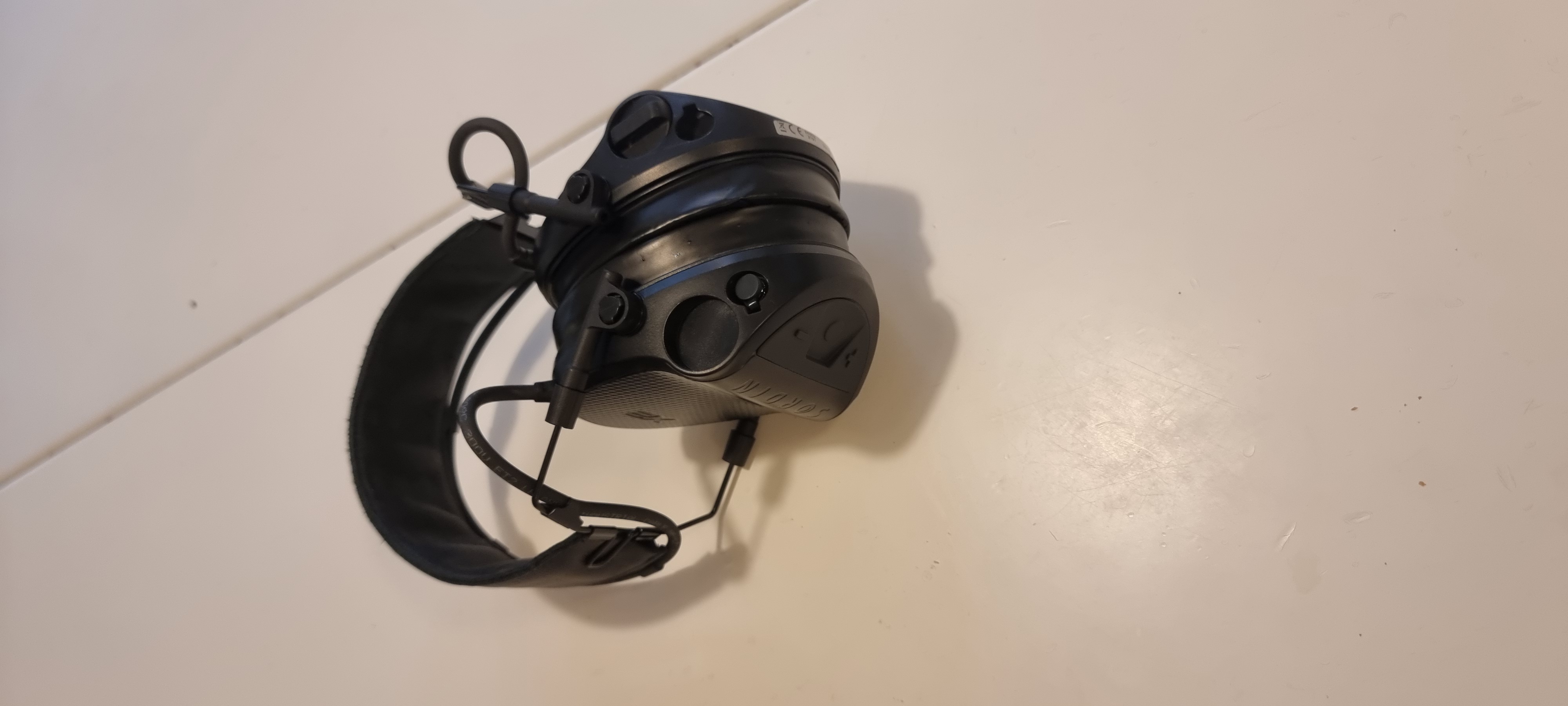 Electronic hearing protection earmuffs