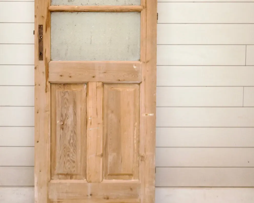 THE ALBERT SINGLE DOOR WITH GLASS