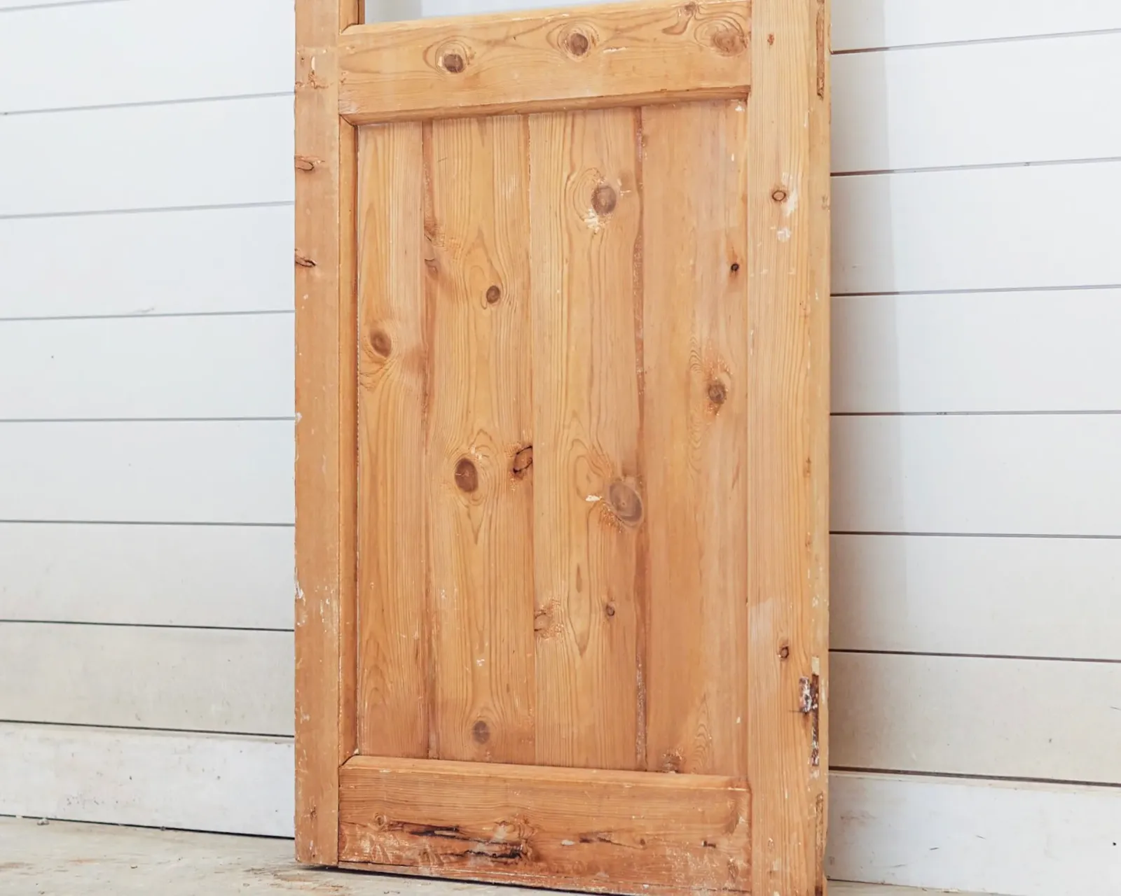 THE HUMPHREY SINGLE DOOR WITH GLASS
