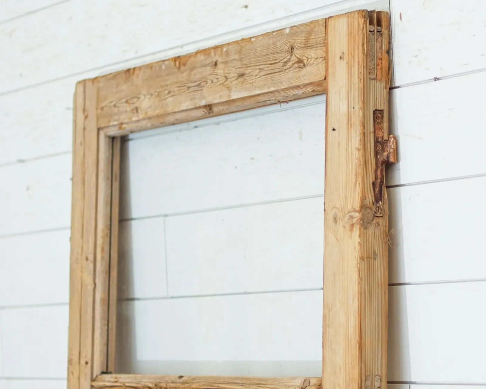 THE ERIC SINGLE DOOR WITH GLASS