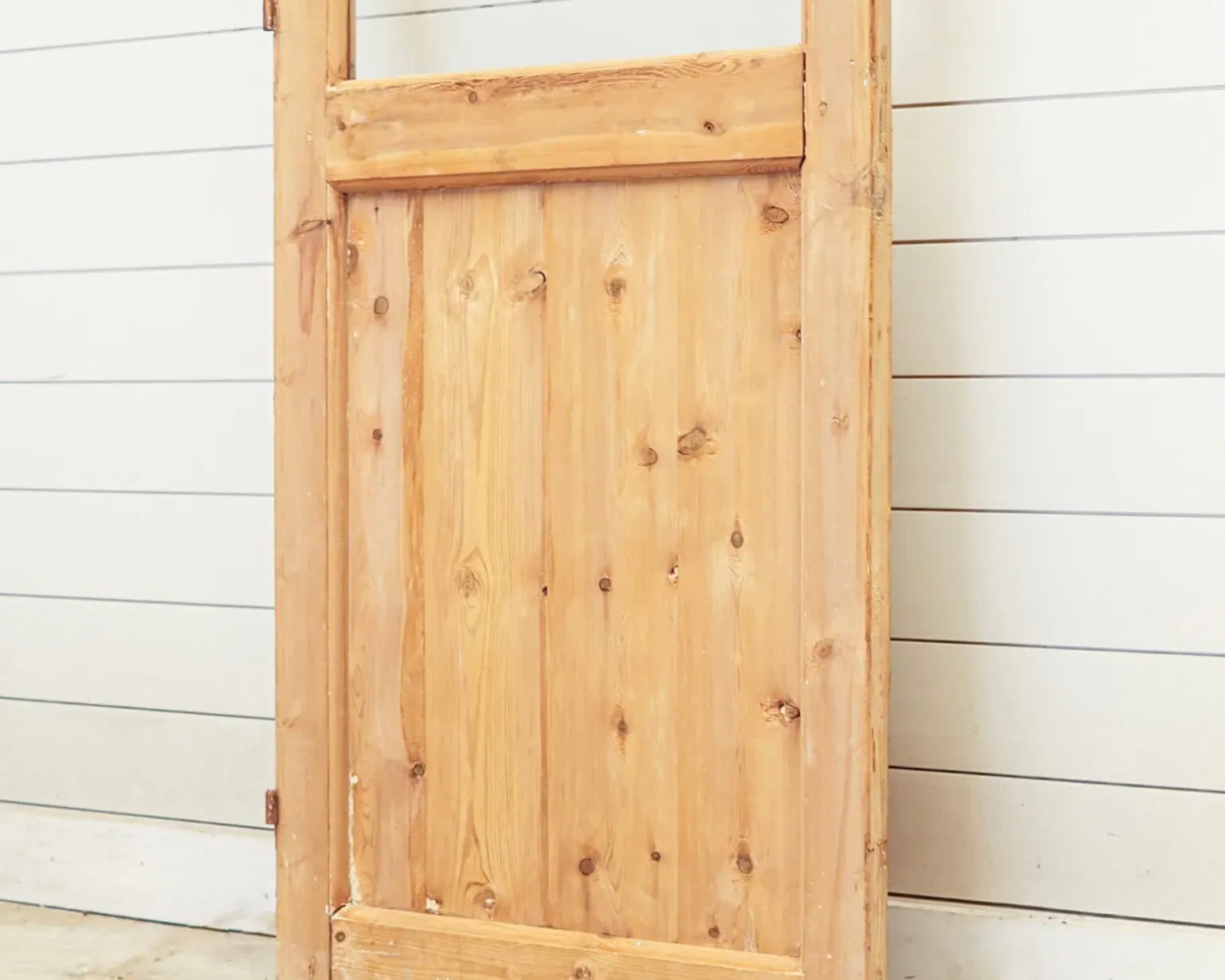 THE MANCHESTER SINGLE DOOR WITH GLASS