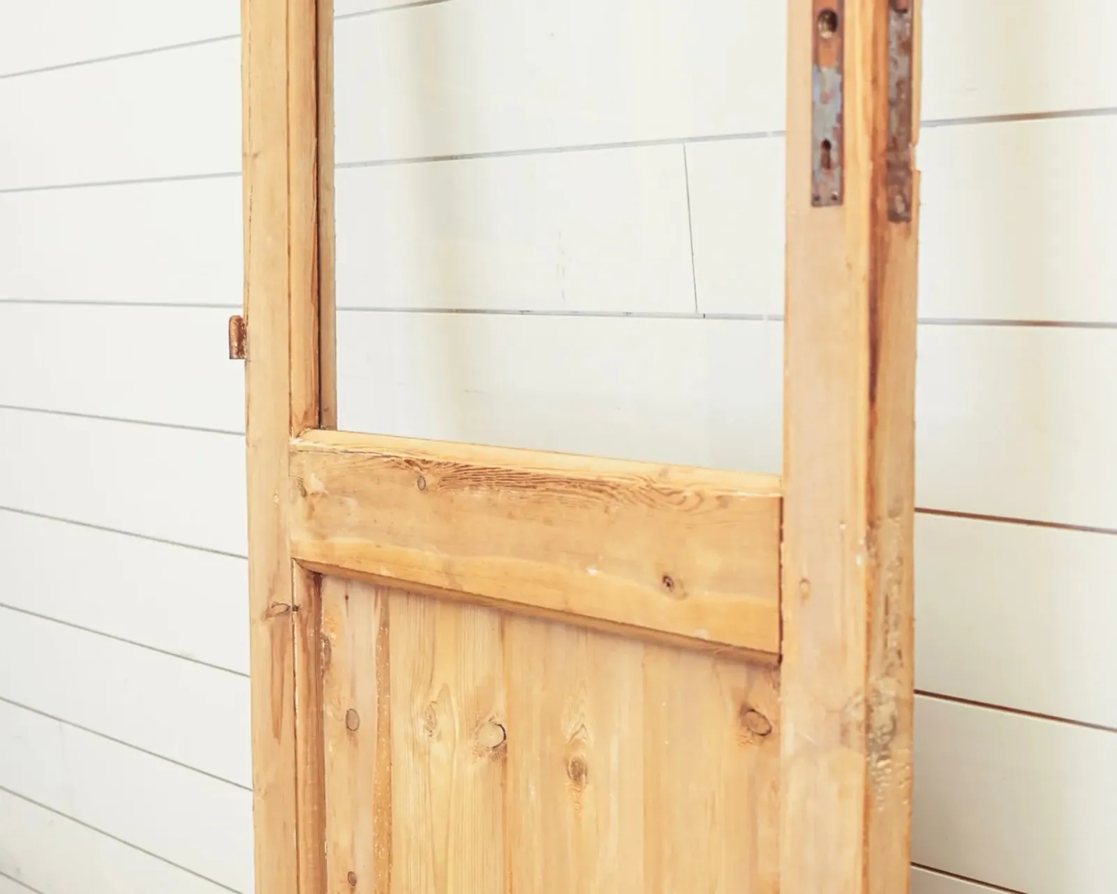 THE MANCHESTER SINGLE DOOR WITH GLASS