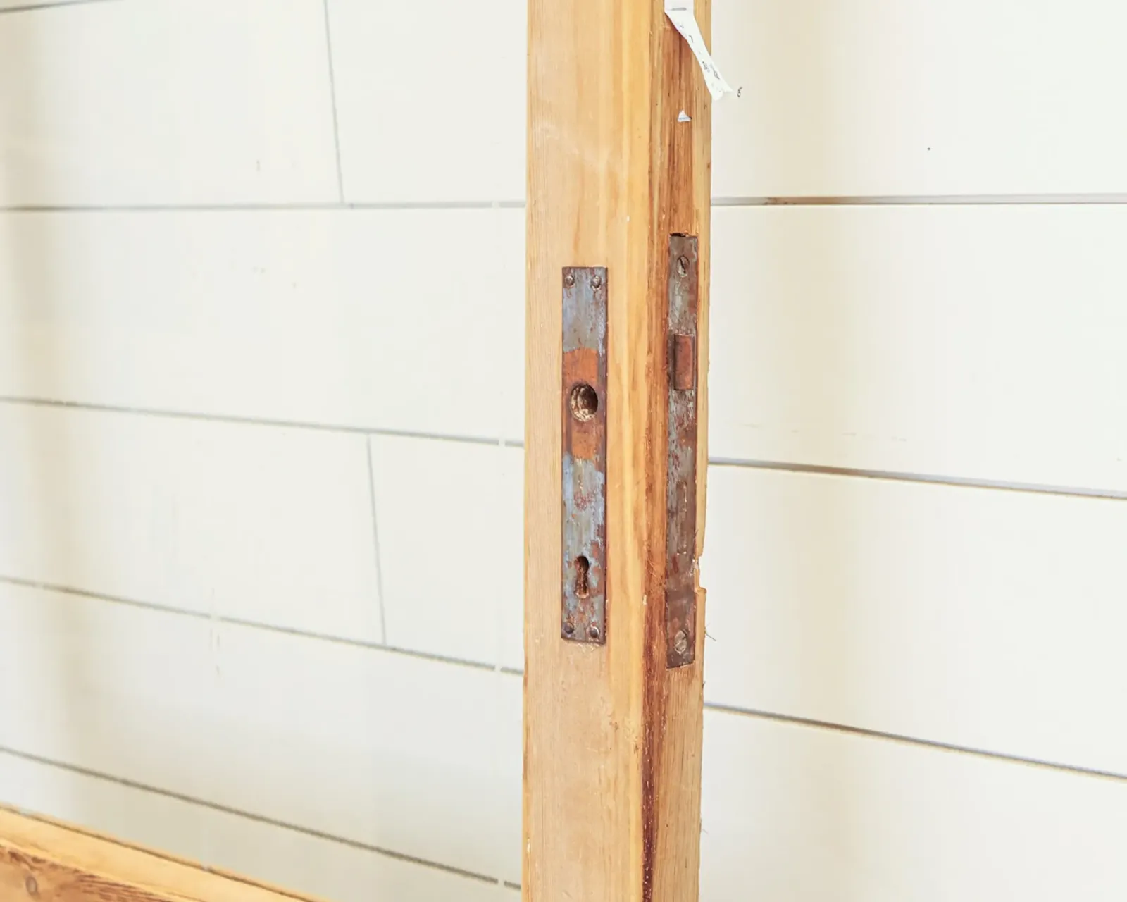 THE MANCHESTER SINGLE DOOR WITH GLASS