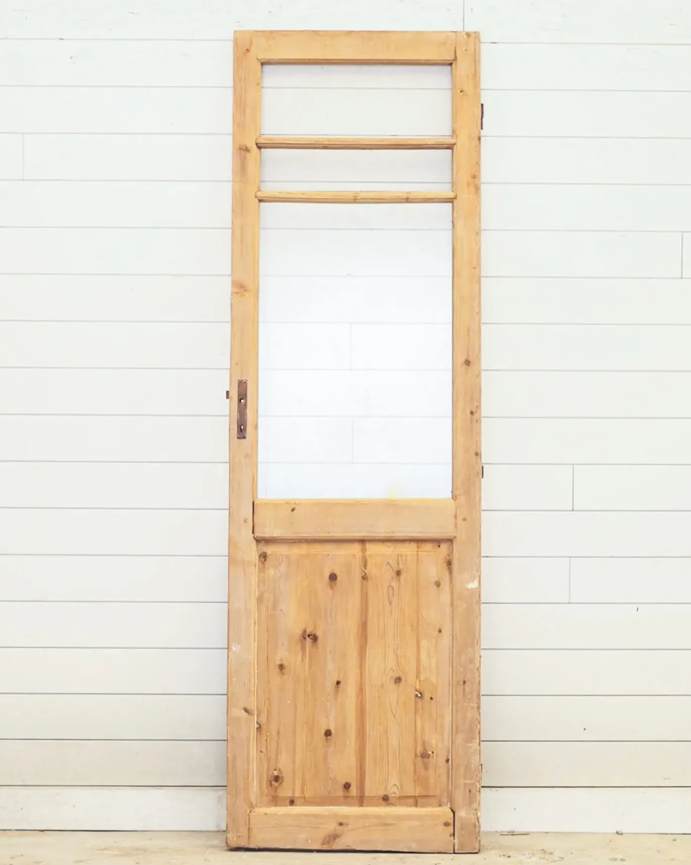 THE MANCHESTER SINGLE DOOR WITH GLASS